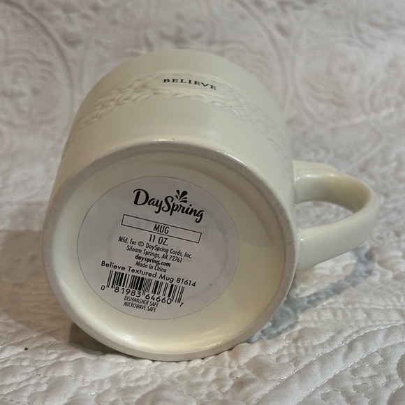 Dayspring 11 oz Believe textured mug, NWT - Picture 11 of 12
